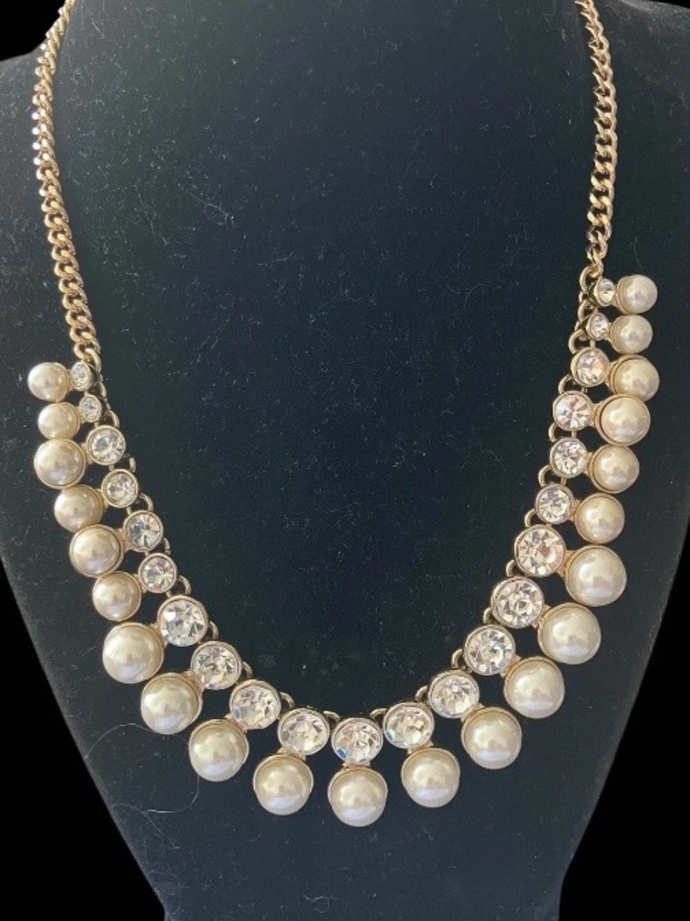 Banana Republic Cream Color Faux Pearl and Rhinestone Statement Necklace 18-20”